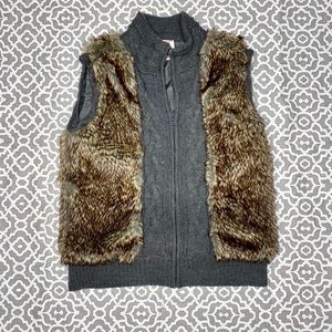Romeo & Juliet Vest Size L Faux Fur